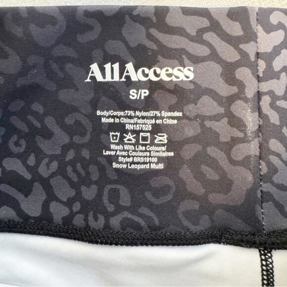 All Access Audio Leggings in Snow Leopard Print Size Small - Picture 9 of 11